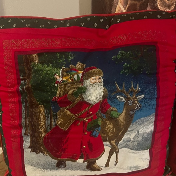 Santa Claus Holiday Pillows - Red and Green - Picture 2 of 6